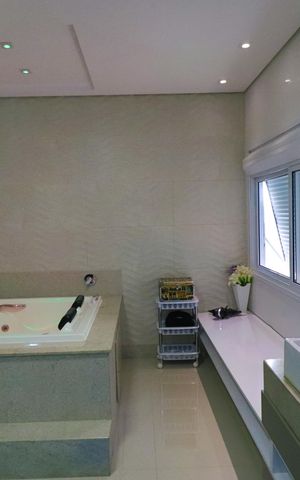 Casa de condomínio para alugar com 400m², 5 quartos e 4 vagasBanheiro Suíte 4