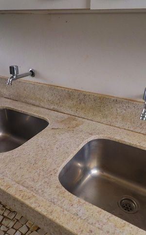 Casa de condomínio para alugar com 400m², 5 quartos e 4 vagasÁrea de Serviço