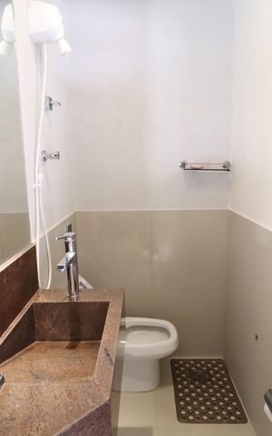 Casa de condomínio para alugar com 400m², 5 quartos e 4 vagasBanheiro Suíte 5