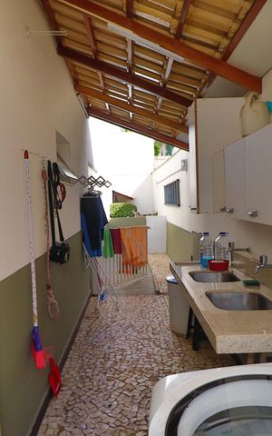Casa de condomínio para alugar com 400m², 5 quartos e 4 vagasÁrea de Serviço