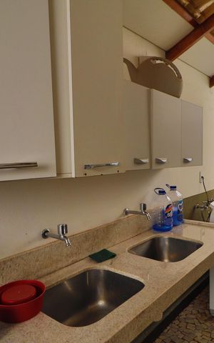 Casa de condomínio para alugar com 400m², 5 quartos e 4 vagasÁrea de Serviço