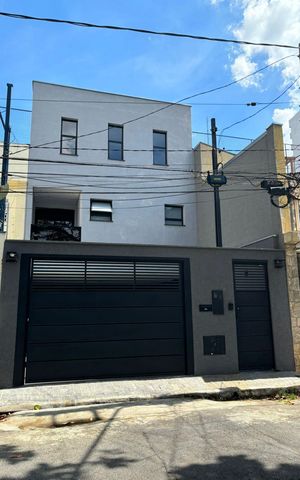 Casa à venda com 180m², 3 quartos e 3 vagasFachada