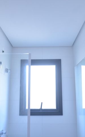 Apartamento à venda com 79m², 2 quartos e 2 vagasBanheiro da Suíte 1