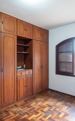 Casa à venda com 169m², 3 quartos e 2 vagas Casa à venda com 169m², 3 quartos e 2 vagasSuíte