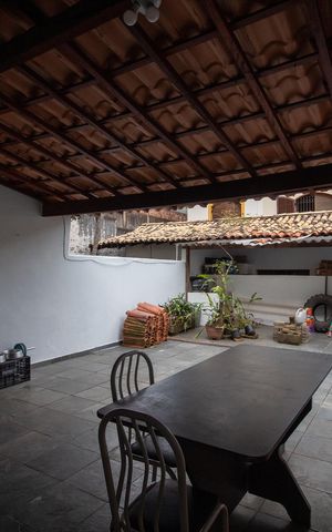 Casa à venda com 169m², 3 quartos e 2 vagas Casa à venda com 169m², 3 quartos e 2 vagasQuintal