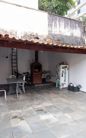 Casa à venda com 169m², 3 quartos e 2 vagas Casa à venda com 169m², 3 quartos e 2 vagasQuintal