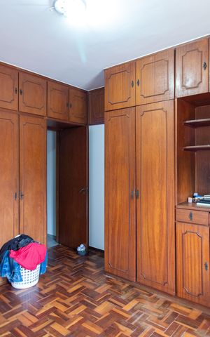 Casa à venda com 169m², 3 quartos e 2 vagas Casa à venda com 169m², 3 quartos e 2 vagasSuíte