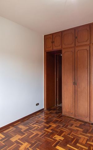 Casa à venda com 169m², 3 quartos e 2 vagas Casa à venda com 169m², 3 quartos e 2 vagasSuíte