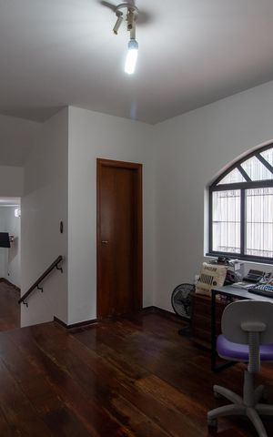 Casa à venda com 169m², 3 quartos e 2 vagas Casa à venda com 169m², 3 quartos e 2 vagasSala de Jantar