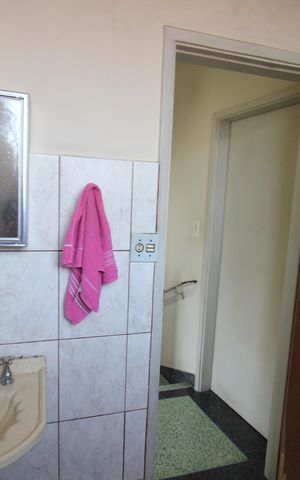 Casa à venda com 193m², 5 quartos e 3 vagasCasa