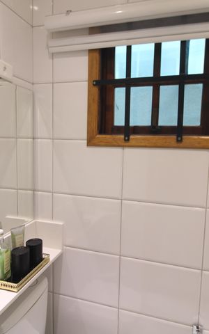 Casa à venda com 193m², 5 quartos e 3 vagasBanheiro 3