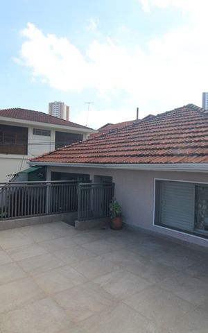 Casa à venda com 193m², 5 quartos e 3 vagasQuintal