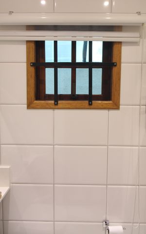 Casa à venda com 193m², 5 quartos e 3 vagasBanheiro 3