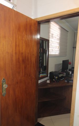 Casa à venda com 193m², 5 quartos e 3 vagasBanheiro 1