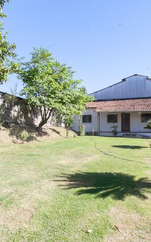 Casa à venda com 450m², 2 quartos e 5 vagas Casa à venda com 450m², 2 quartos e 5 vagasQuintal