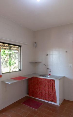 Casa à venda com 450m², 2 quartos e 5 vagas Casa à venda com 450m², 2 quartos e 5 vagasCozinha