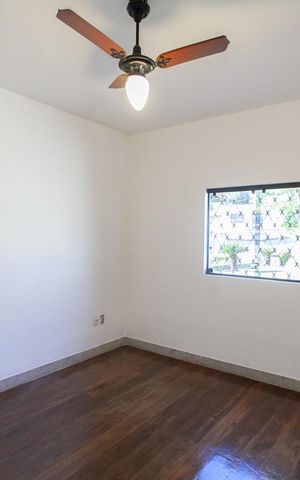 Casa à venda com 450m², 2 quartos e 5 vagas Casa à venda com 450m², 2 quartos e 5 vagasQuarto 1