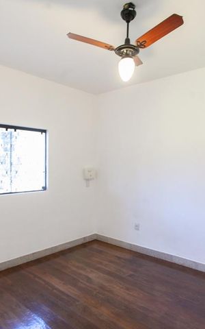 Casa à venda com 450m², 2 quartos e 5 vagas Casa à venda com 450m², 2 quartos e 5 vagasQuarto 1