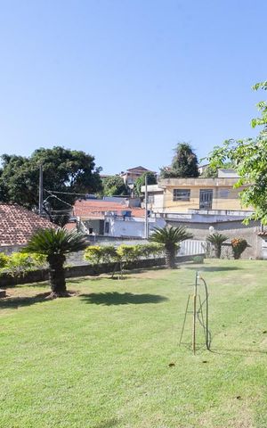 Casa à venda com 450m², 2 quartos e 5 vagas Casa à venda com 450m², 2 quartos e 5 vagasQuintal