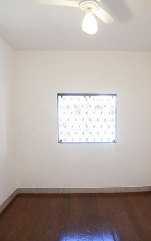 Casa à venda com 450m², 2 quartos e 5 vagas Casa à venda com 450m², 2 quartos e 5 vagasQuarto 2