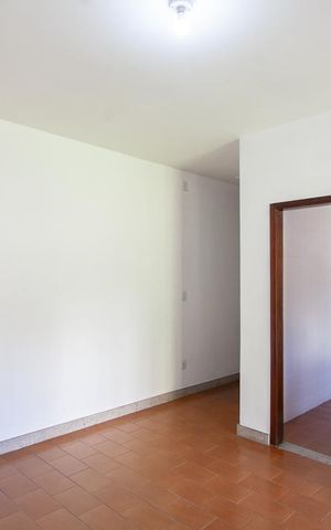 Casa à venda com 450m², 2 quartos e 5 vagas Casa à venda com 450m², 2 quartos e 5 vagasSala