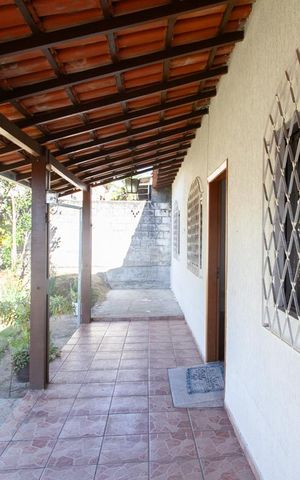 Casa à venda com 450m², 2 quartos e 5 vagas Casa à venda com 450m², 2 quartos e 5 vagasVaranda da Sala