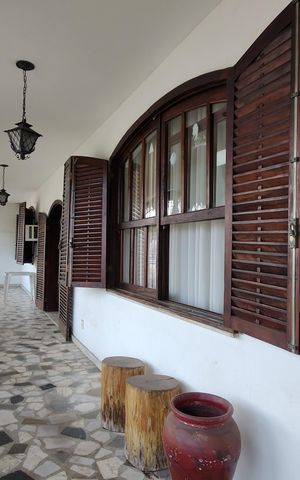 Casa à venda com 450m², 3 quartos e 3 vagas Casa à venda com 450m², 3 quartos e 3 vagasÁrea Gourmet
