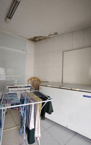Casa à venda com 450m², 3 quartos e 3 vagasÁrea de Serviço
