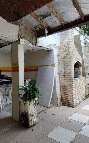 Casa à venda com 450m², 3 quartos e 3 vagas Casa à venda com 450m², 3 quartos e 3 vagasÁrea gourmet