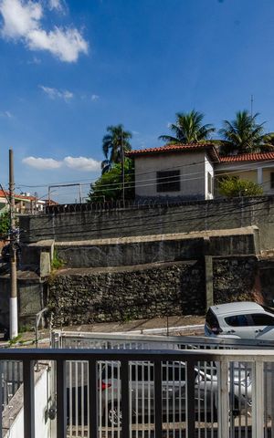 Casa à venda com 219m², 3 quartos e 4 vagas Casa à venda com 219m², 3 quartos e 4 vagasSuíte - Sacada