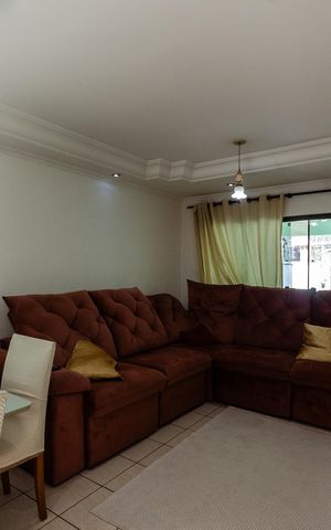 Casa à venda com 219m², 3 quartos e 4 vagas Casa à venda com 219m², 3 quartos e 4 vagasSala