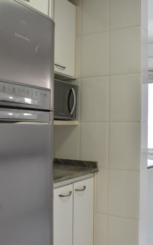 Apartamento para alugar com 82m², 2 quartos e 1 vagaCozinha e Área de Serviço