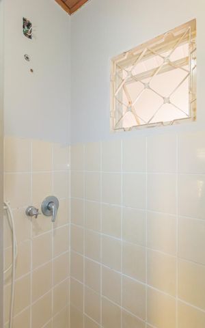 Casa de condomínio à venda com 55m², 2 quartos e 2 vagas Casa de condomínio à venda com 55m², 2 quartos e 2 vagasBanheiro