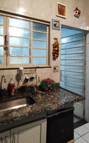 Casa à venda com 380m², 3 quartos e 4 vagas Casa à venda com 380m², 3 quartos e 4 vagasCozinha