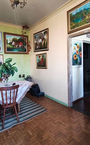 Casa à venda com 380m², 3 quartos e 4 vagas Casa à venda com 380m², 3 quartos e 4 vagasSala de Jantar