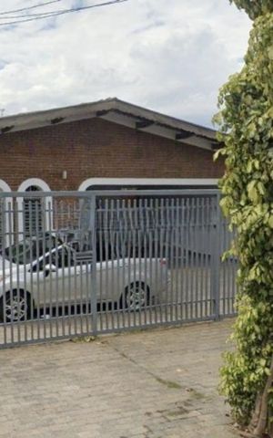 Casa à venda com 220m², 4 quartos e 2 vagas Casa à venda com 220m², 4 quartos e 2 vagasFoto 01