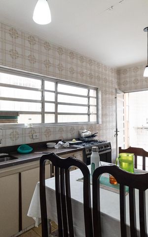 Casa à venda com 110m², 2 quartos e 3 vagas Casa à venda com 110m², 2 quartos e 3 vagasCozinha