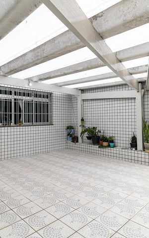 Casa à venda com 110m², 2 quartos e 3 vagas Casa à venda com 110m², 2 quartos e 3 vagasGaragem