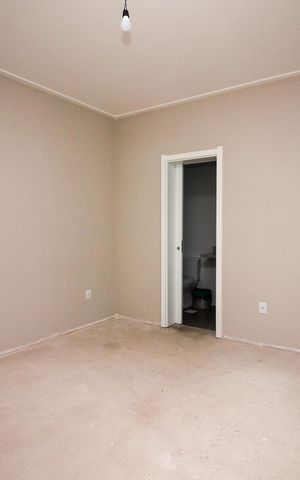 Casa de condomínio à venda com 96m², 3 quartos e 2 vagas Casa de condomínio à venda com 96m², 3 quartos e 2 vagasQuarto Suíte