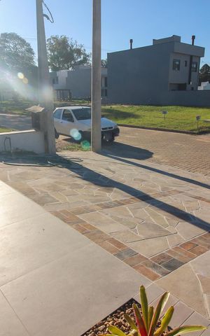 Casa de condomínio à venda com 96m², 3 quartos e 2 vagas Casa de condomínio à venda com 96m², 3 quartos e 2 vagasGaragem