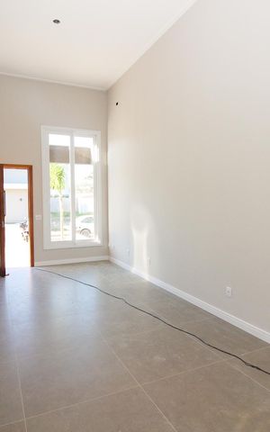 Casa de condomínio à venda com 96m², 3 quartos e 2 vagas Casa de condomínio à venda com 96m², 3 quartos e 2 vagasSala