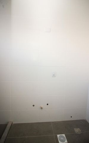 Casa de condomínio à venda com 96m², 3 quartos e 2 vagas Casa de condomínio à venda com 96m², 3 quartos e 2 vagasBanheiro da Suíte