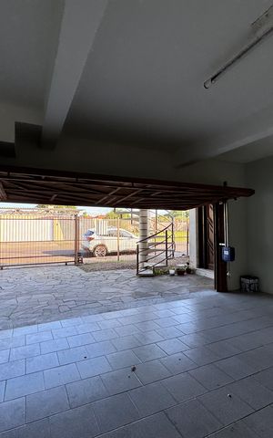 Casa à venda com 200m², 3 quartos e 1 vaga Casa à venda com 200m², 3 quartos e 1 vagaÁrea comum