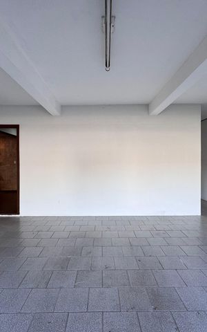 Casa à venda com 200m², 3 quartos e 1 vaga Casa à venda com 200m², 3 quartos e 1 vagaÁrea comum