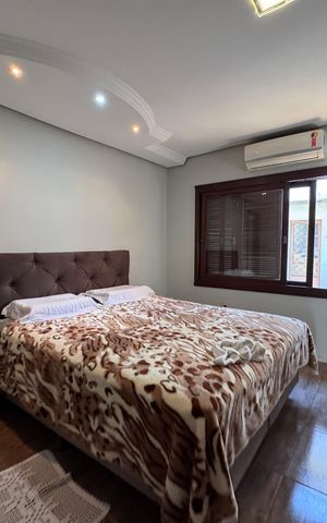 Casa à venda com 200m², 3 quartos e 1 vaga Casa à venda com 200m², 3 quartos e 1 vagaSuíte