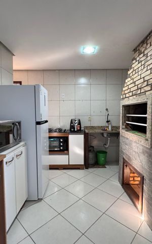 Casa à venda com 200m², 3 quartos e 1 vaga Casa à venda com 200m², 3 quartos e 1 vagaCozinha