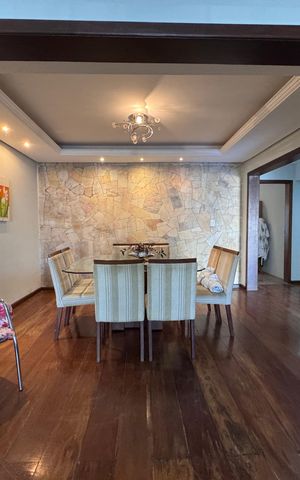 Casa à venda com 200m², 3 quartos e 1 vaga Casa à venda com 200m², 3 quartos e 1 vagaSala