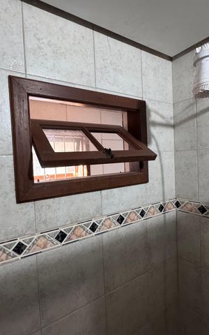 Casa à venda com 200m², 3 quartos e 1 vaga Casa à venda com 200m², 3 quartos e 1 vagaBanheiro