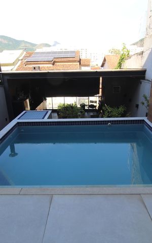 Casa de condomínio à venda com 219m², 3 quartos e 1 vagaPiscina