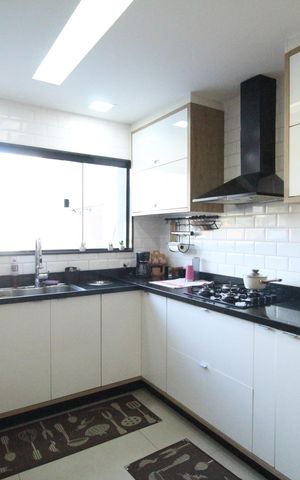 Casa de condomínio à venda com 219m², 3 quartos e 1 vagaCozinha